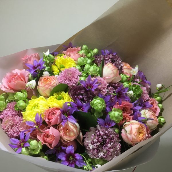 作例/花束10,800(税込)BOUQUET